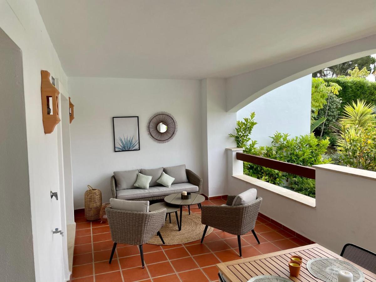 Aloha Royal, Calle Auriga, 29660 Marbella, Malaga, Spain