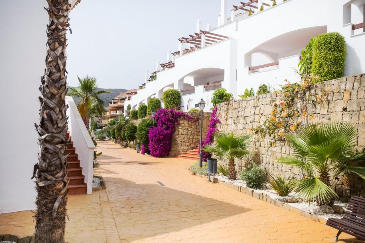 Aloha Royal, Calle Auriga, 29660 Marbella, Malaga, Spain